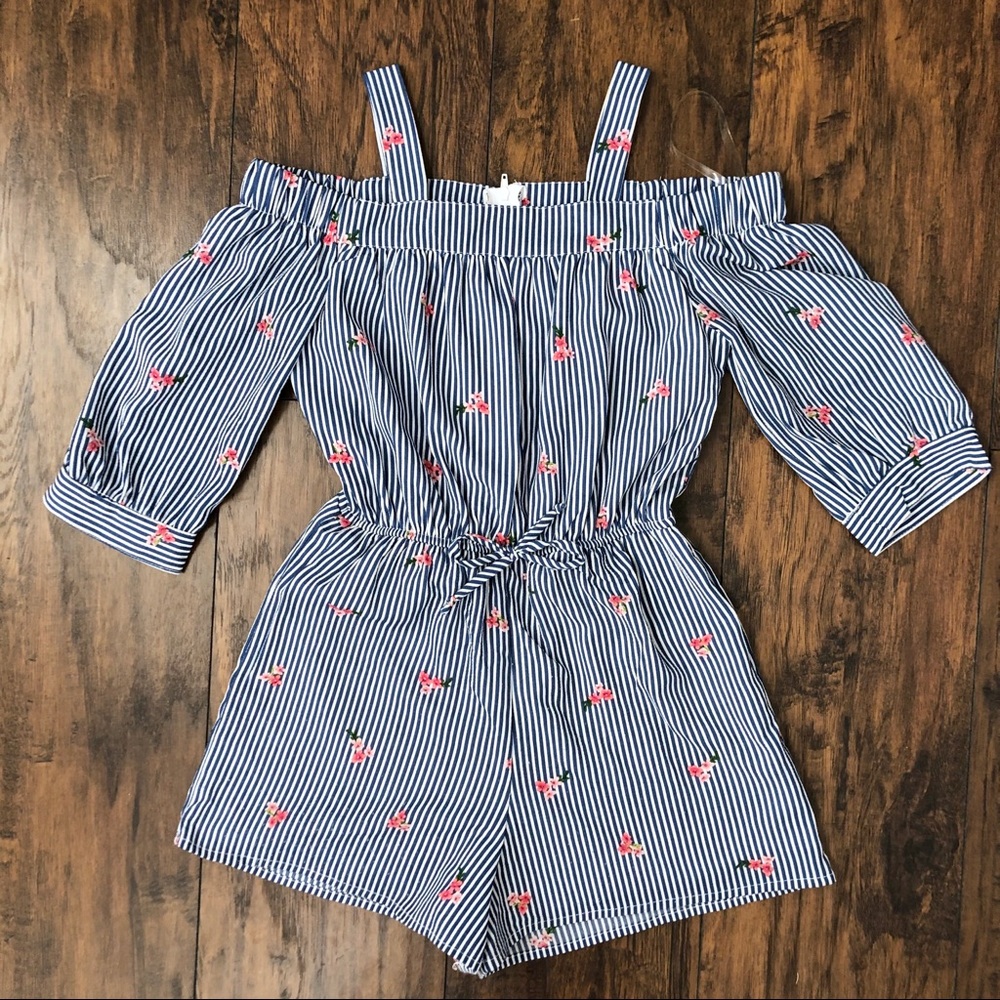 Xtraordinary Striped Cold Shoulder Romper M